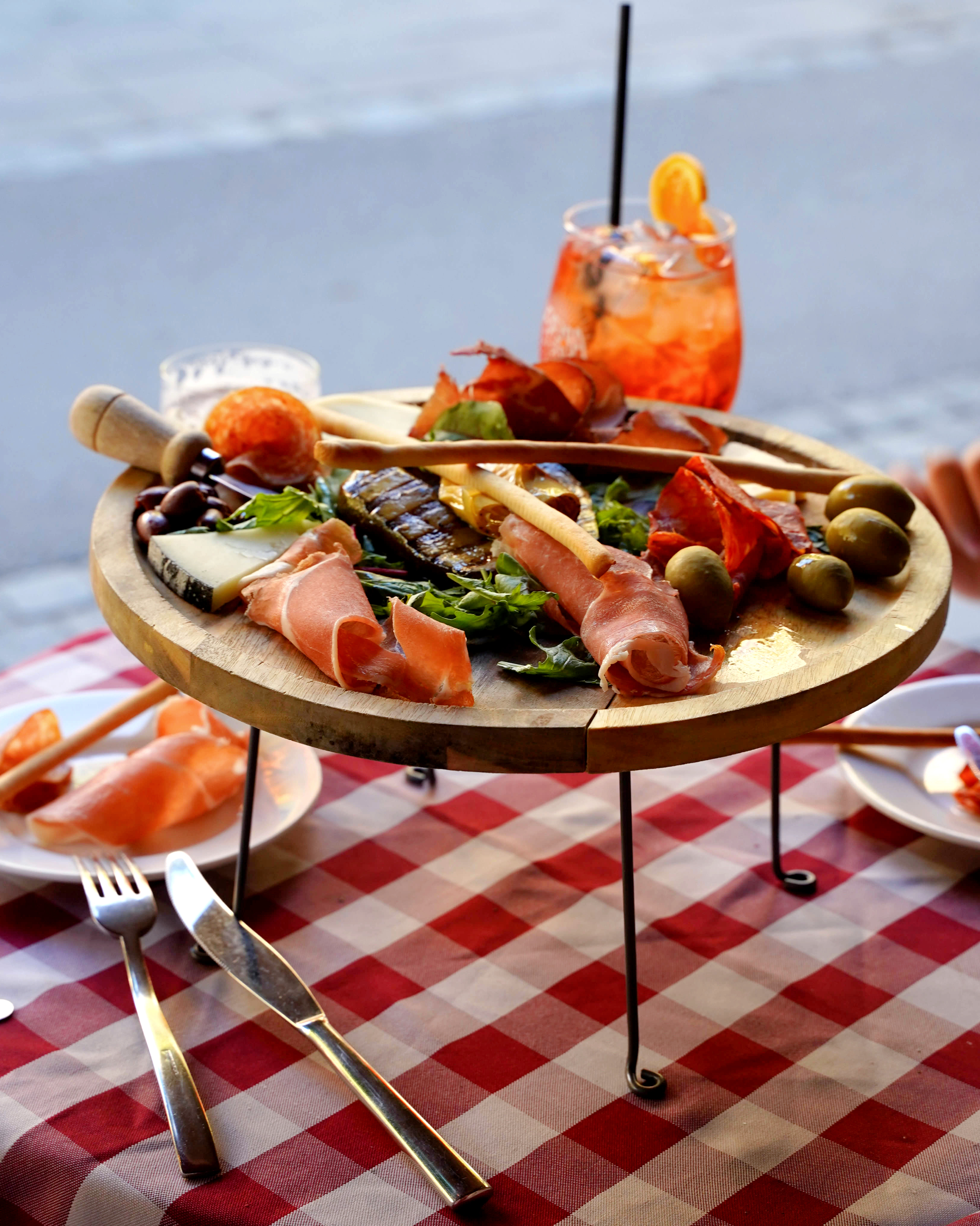 Italienska antipasti och Aperol Spritz